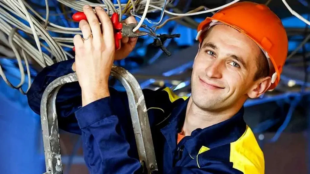 Электрик в Турине все виды электро работ Италия пьемонт