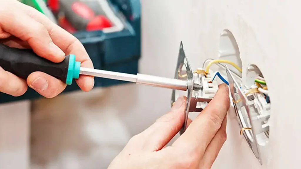 Электромонтажные работы в Турине